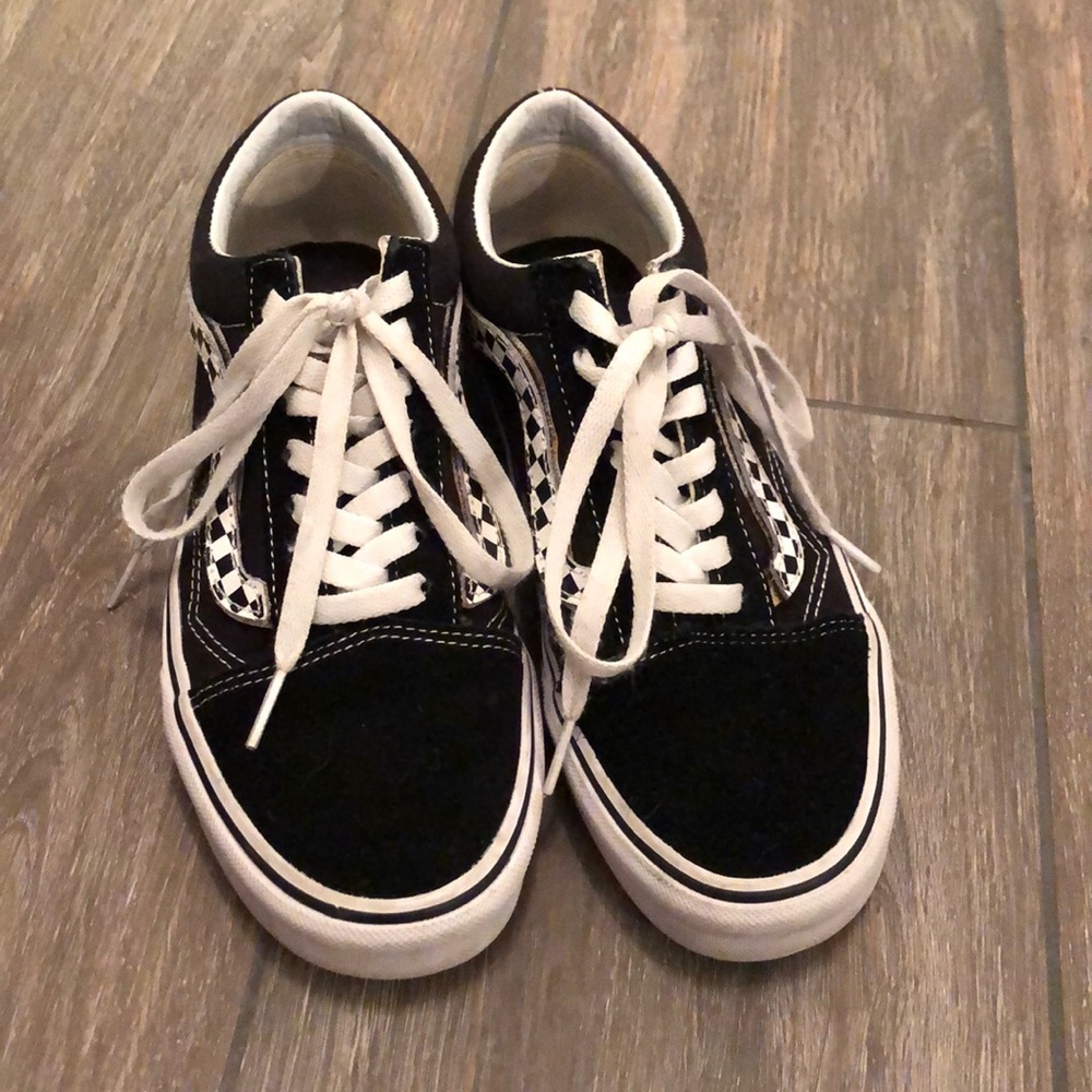 black vans with detachable side stripe